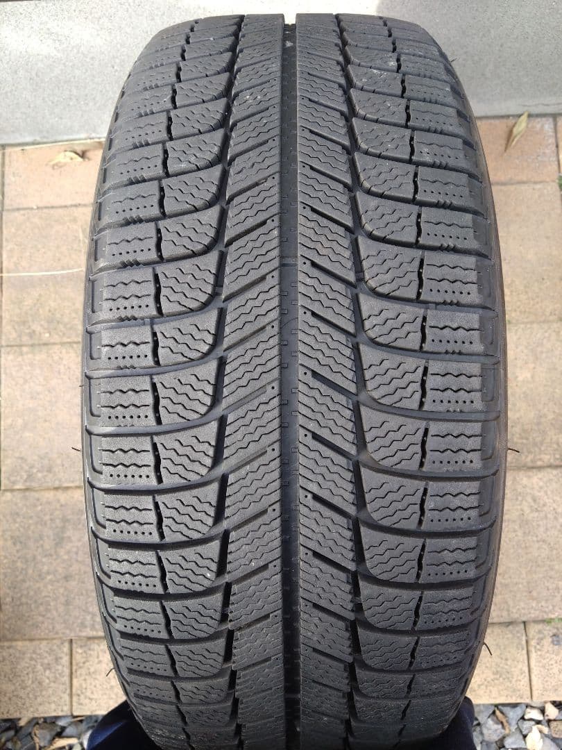 【値下げ】225/50R17 スタッドレス2本 ミシュラン X-ICE3+ ①