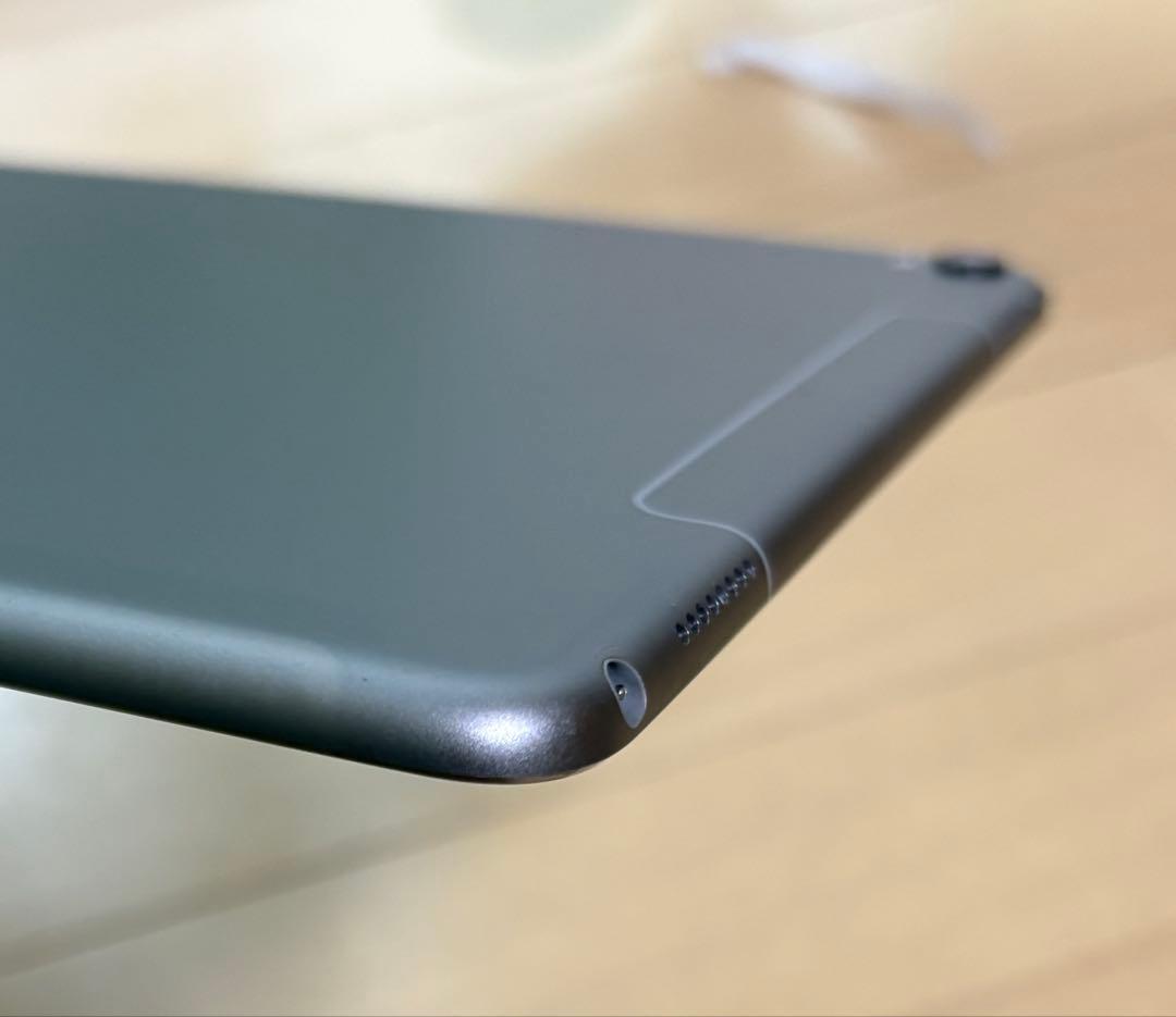 【かなり美品】iPad pro10.5 A1709 64GB セルラー仕様