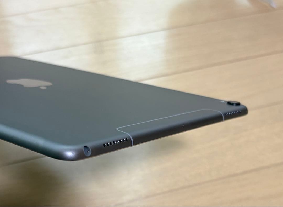 【かなり美品】iPad pro10.5 A1709 64GB セルラー仕様