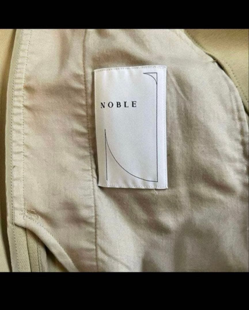 Noble ノーカラーロングコート　オーバーサイズ　パフスリーブ　ガウンコート