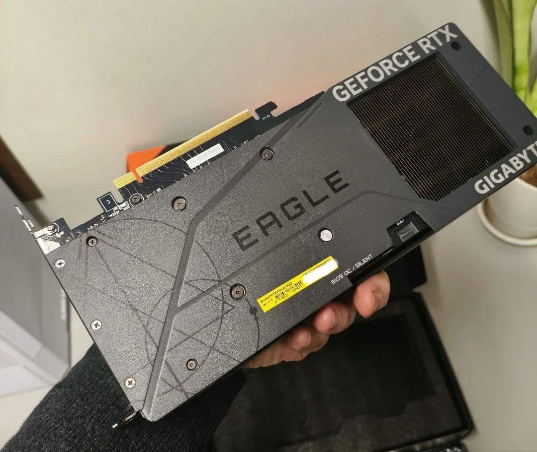 グラフィックボード・グラボ・ビデオカード RTX 4060ti eagle gigabyte 8gb