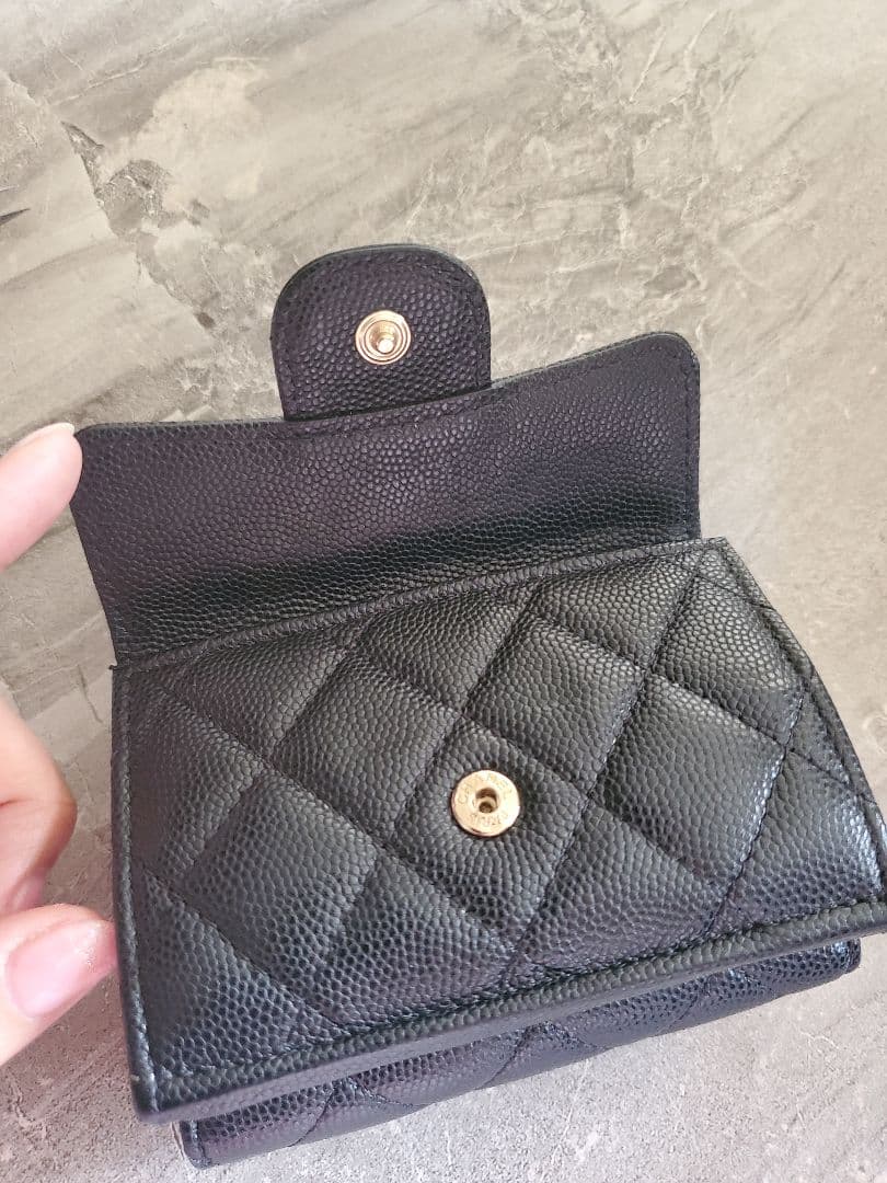 CHANEL シャネル キャビアキンマトラッセ 三折 ミニ財布