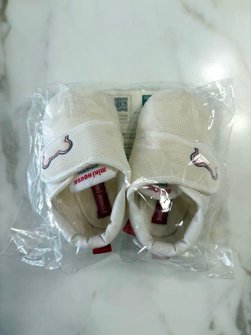 ミキハウス　新生児5点セット（帽子、プレシューズ、肌着2種、無撚糸胴着）