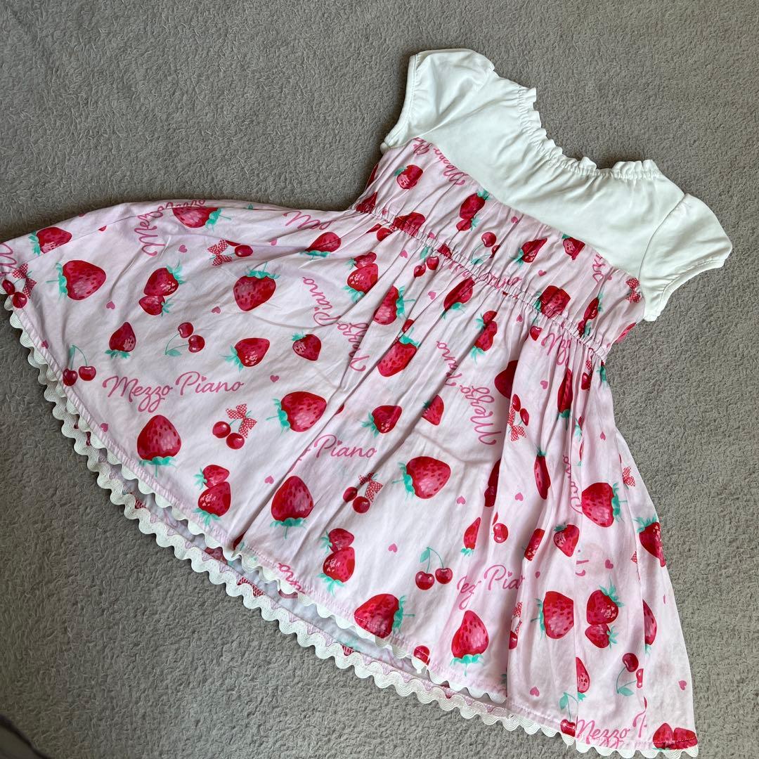 メゾピアノ　いちごワンピース　90cm