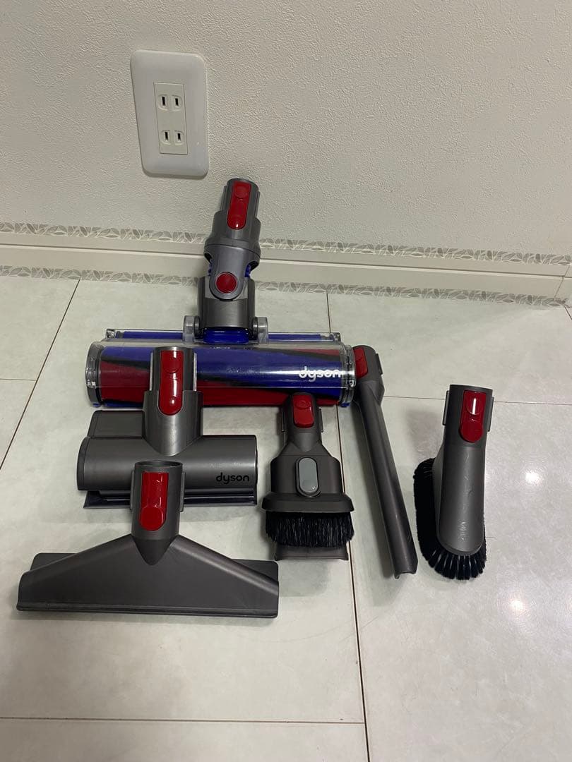 【美品 】dyson スティッククリーナー V10 SV12 スタンド付き