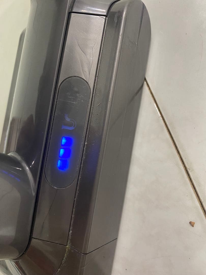 【美品 】dyson スティッククリーナー V10 SV12 スタンド付き
