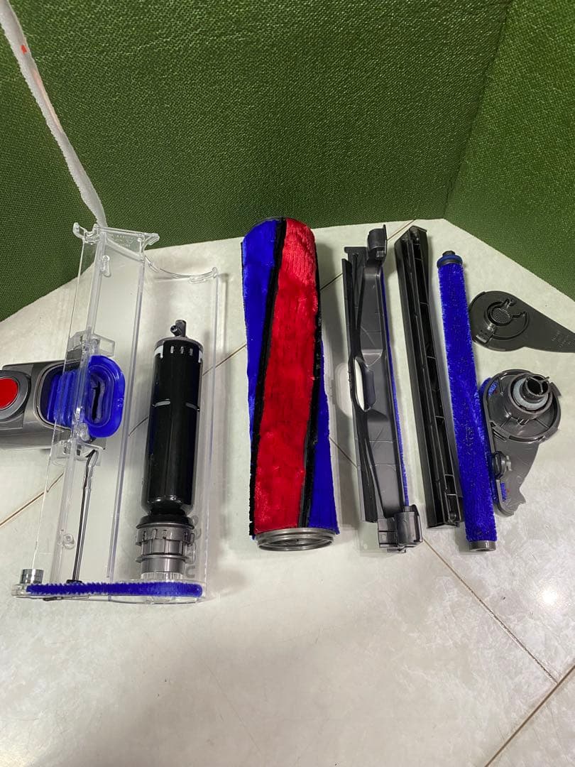 【美品 】dyson スティッククリーナー V10 SV12 スタンド付き