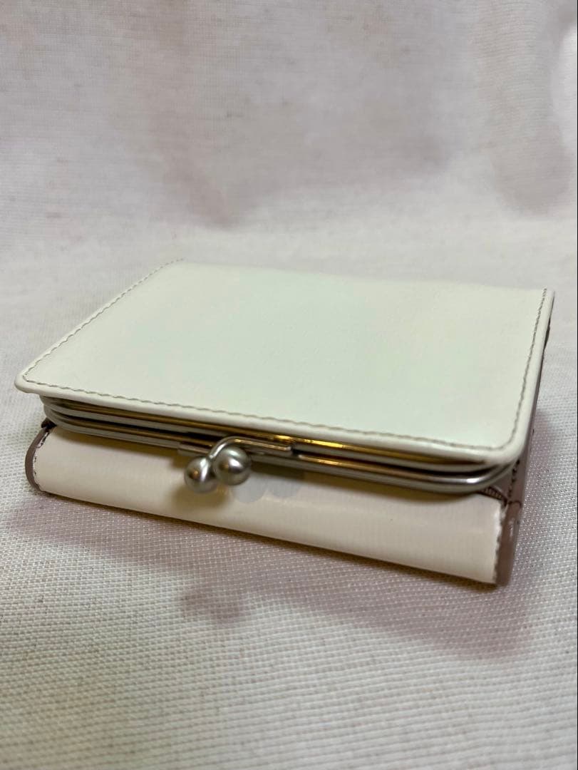 Agnes b. アニエス・ベー　三つ折りがま口財布　ホワイト／グレージュ