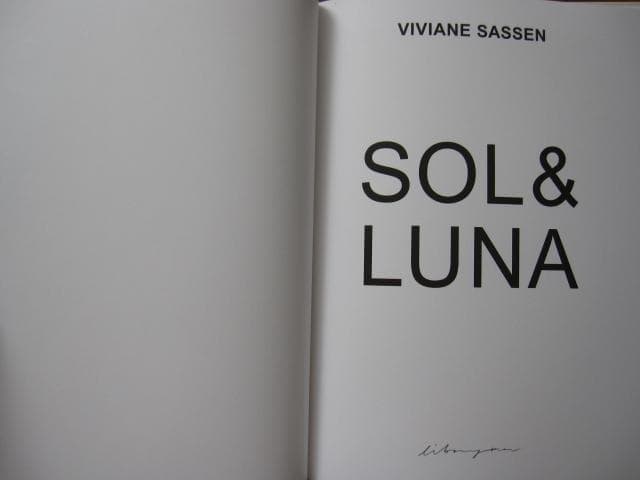 Sol & Luna　Viviane Sassen　直筆サイン