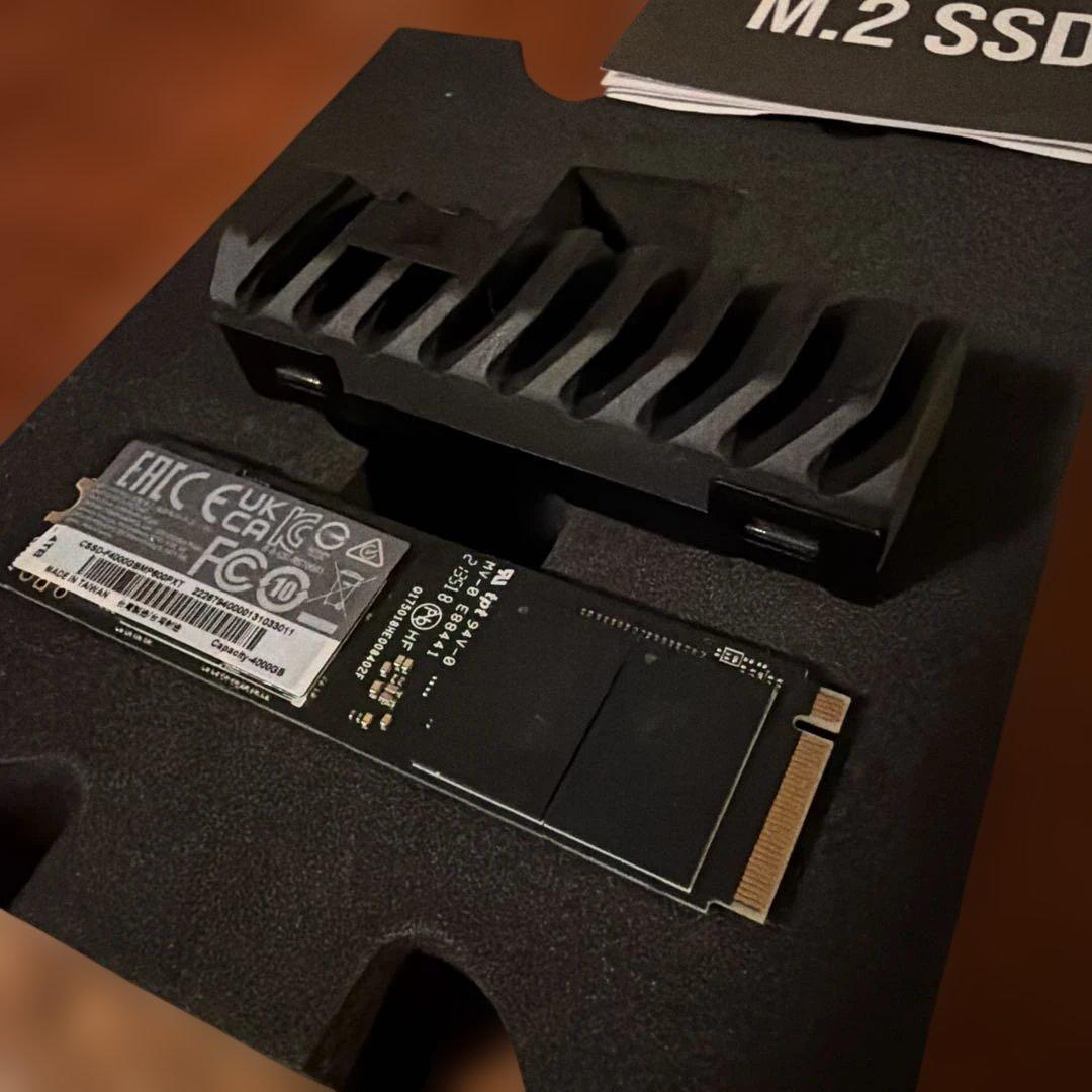内蔵型SSD CORSAIR MP600 PRO XT 4TB NVMe SSD