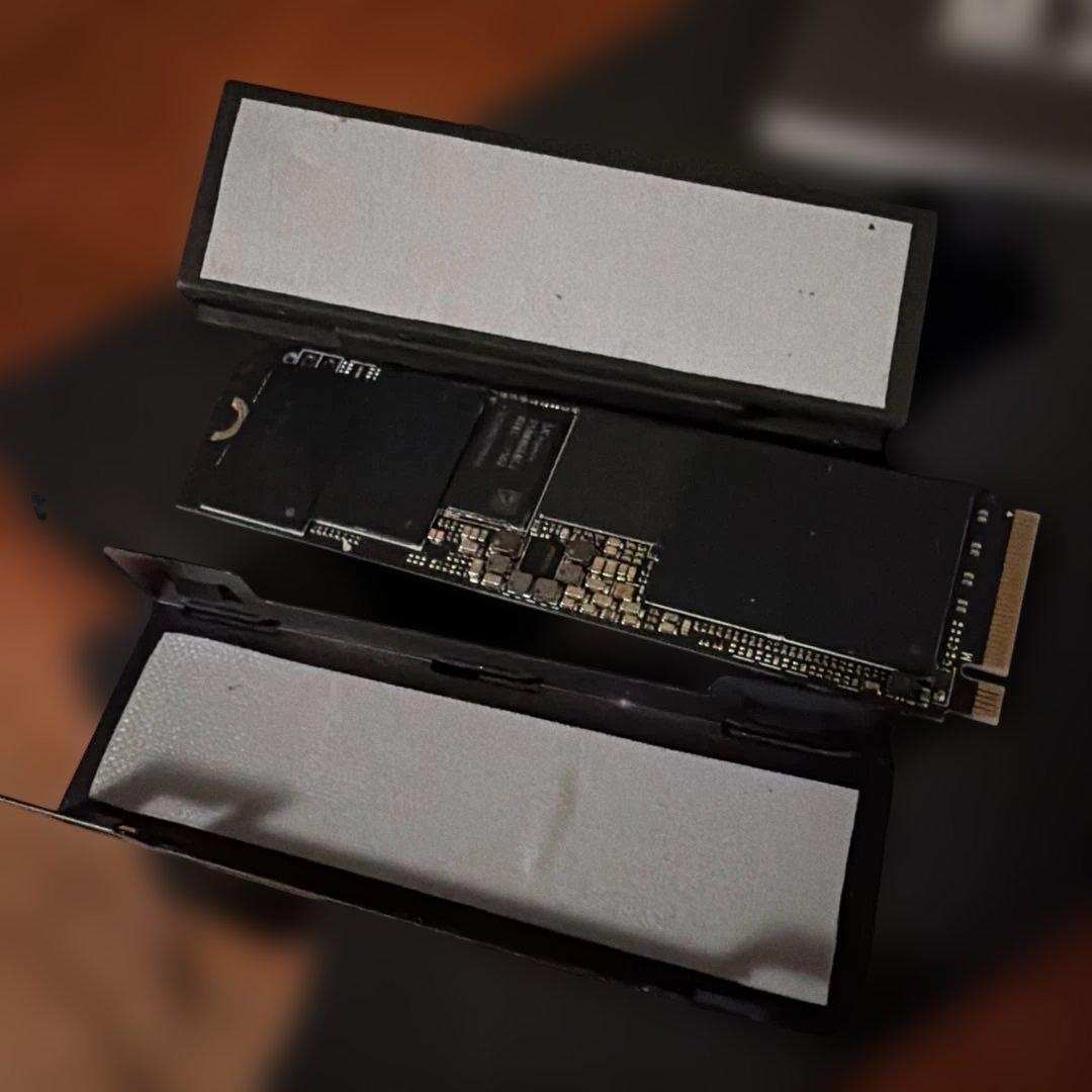 内蔵型SSD CORSAIR MP600 PRO XT 4TB NVMe SSD