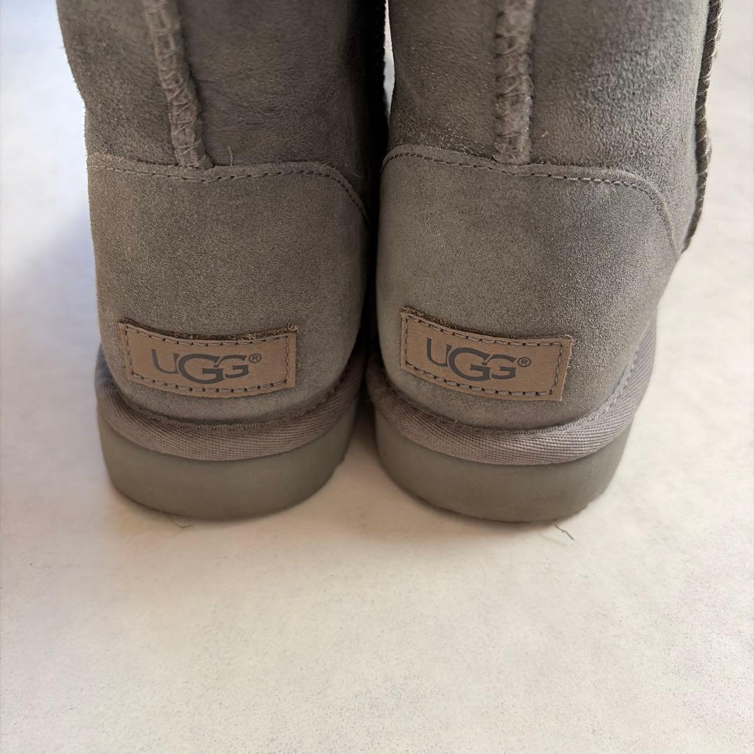 UGG W CLASSIC SHORT II グレー 25cm