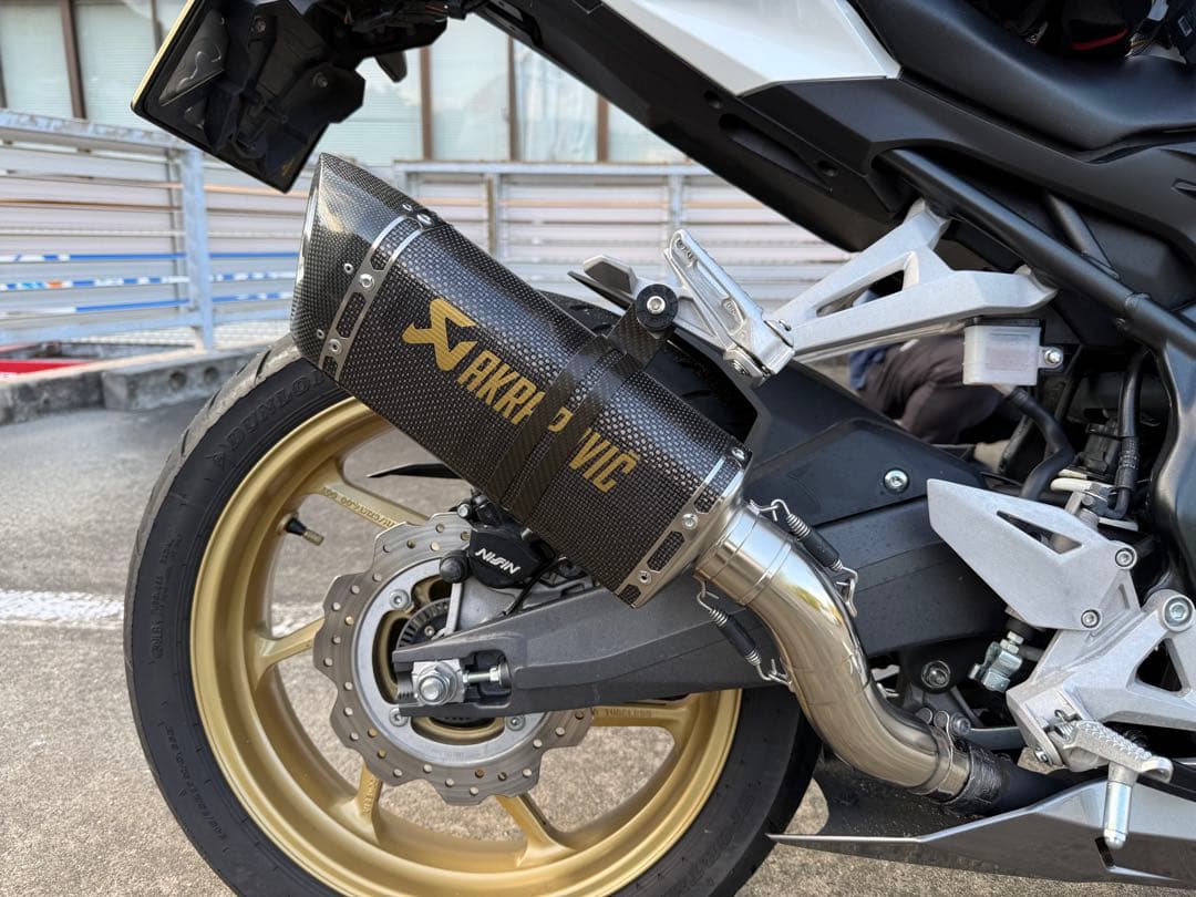 CBR250RR MC51　アクラポビッチサイレンサー