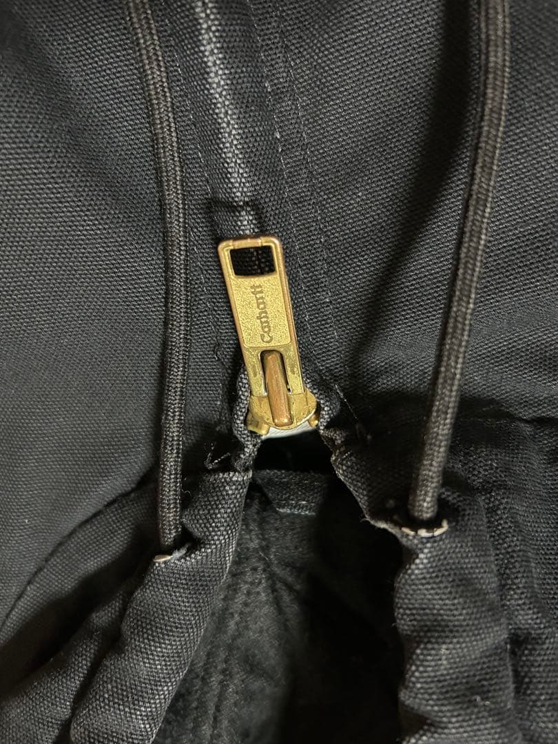 Carhartt アクティブジャケット 黒