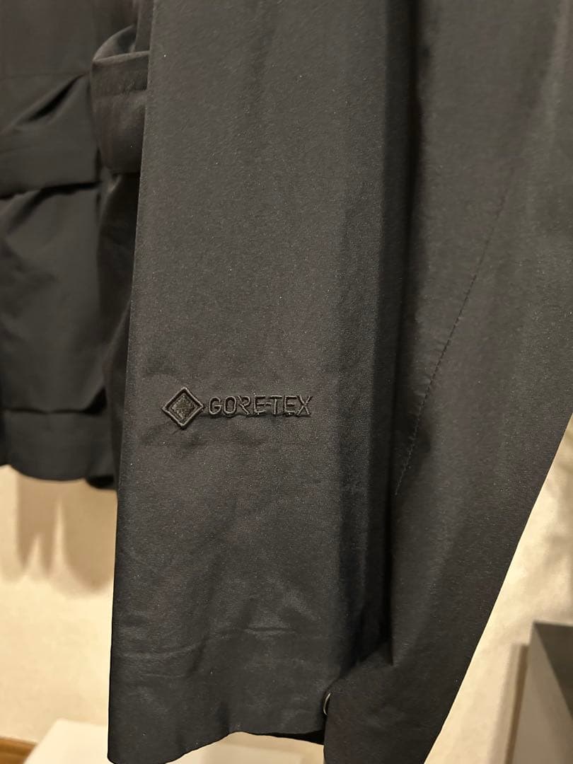 【美品•別注】DESCENTE×TOMORROWLAND ゴアテックスブルゾン
