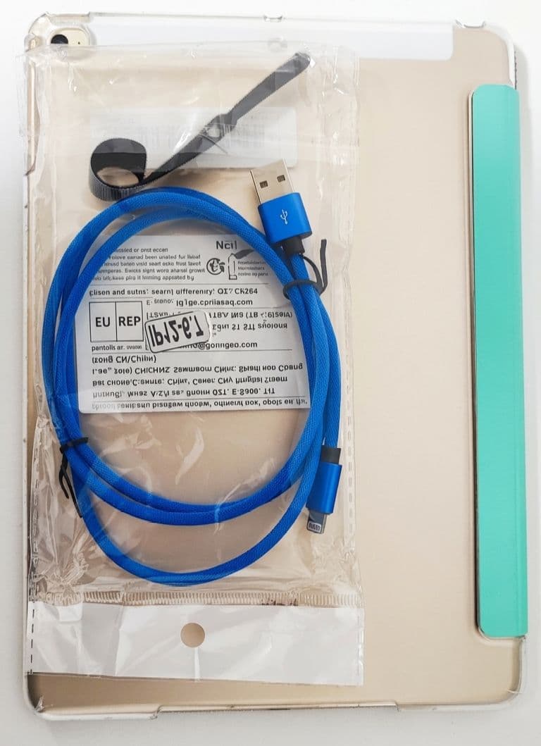 iPad Air 2 64GB ゴールド ＋ ケース＆新品ケーブル付