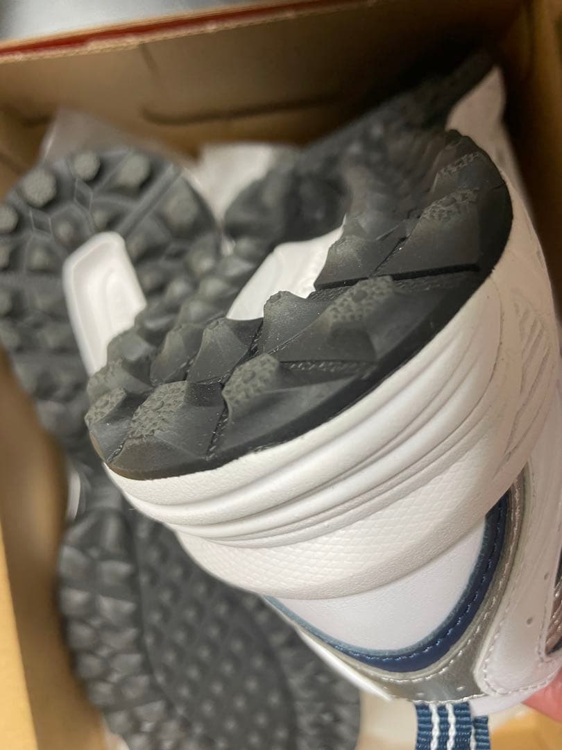りす　New Balance ゴルフシューズ　練習場一度のみ着用　23cm