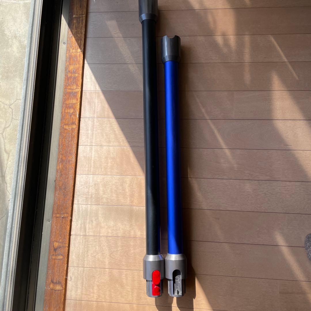 リャン様限定 Dyson V10スティッククリーナー本体 各種アタッチメント付き
