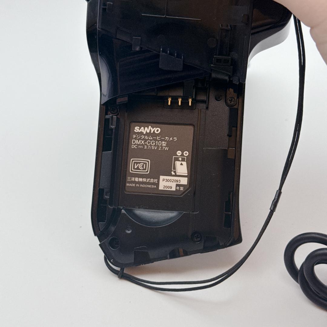 【美品】SANYO Xacti デジタルムービーカメラ DMX-CG10