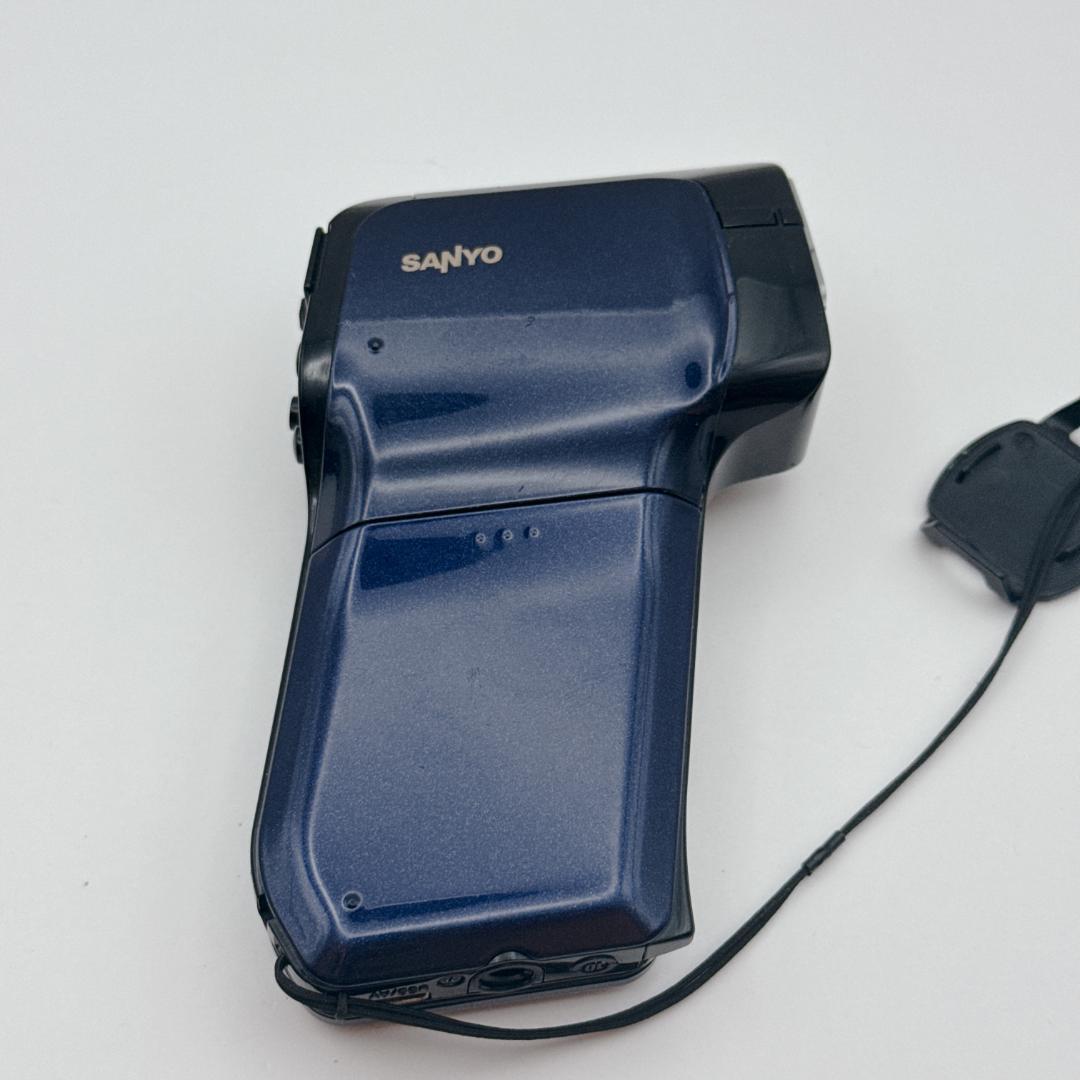 【美品】SANYO Xacti デジタルムービーカメラ DMX-CG10