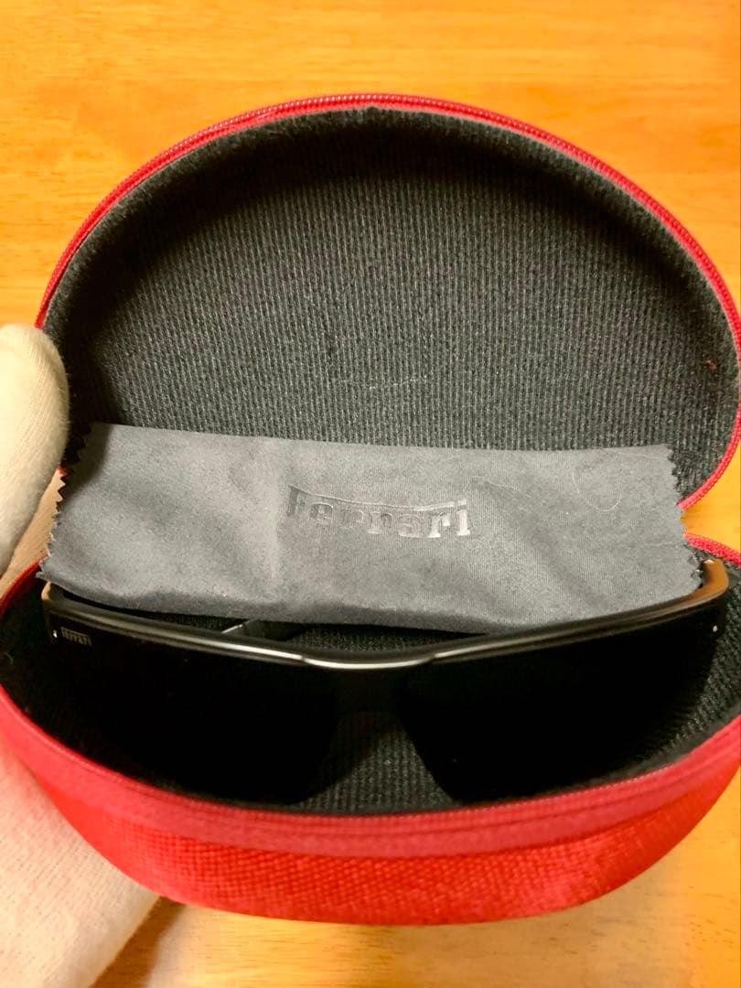 【試着のみ・ほぼ新品】Ferrari サングラス フェラーリ