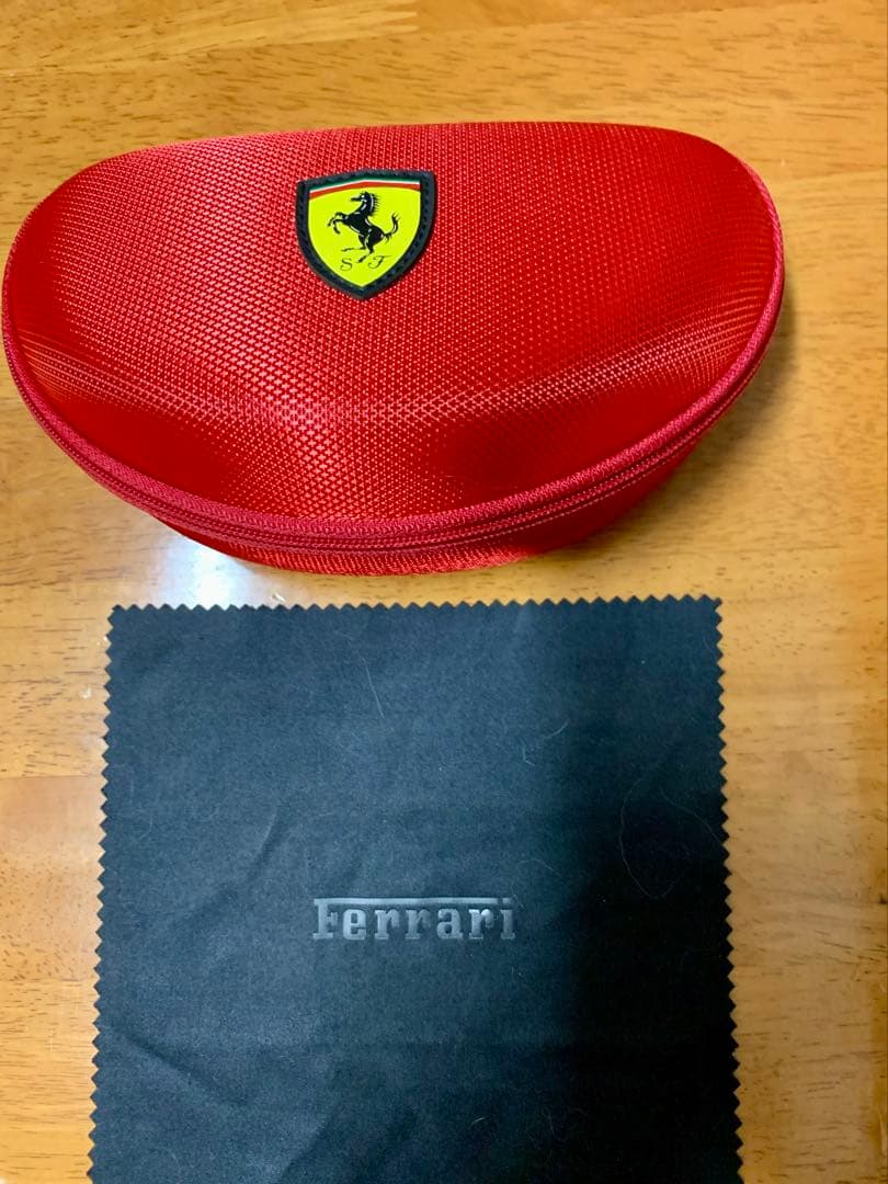 【試着のみ・ほぼ新品】Ferrari サングラス フェラーリ