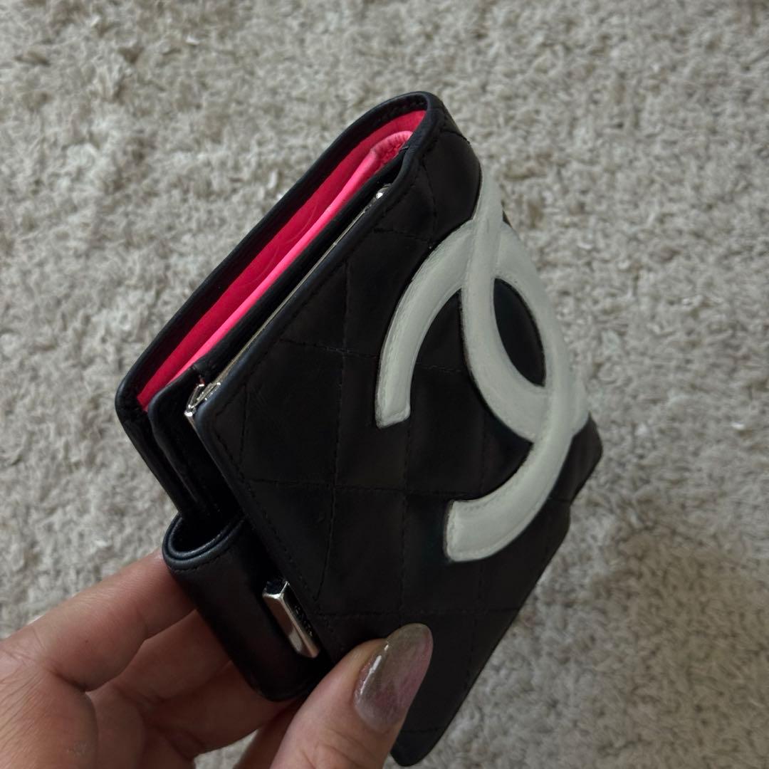 CHANEL 二つ折り財布 ブラック/ホワイト
