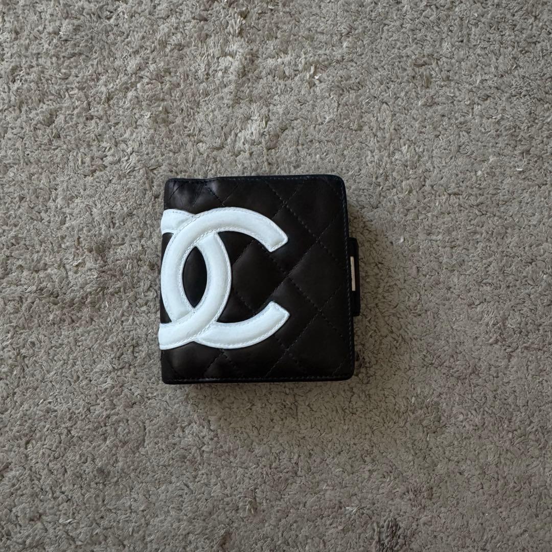 CHANEL 二つ折り財布 ブラック/ホワイト