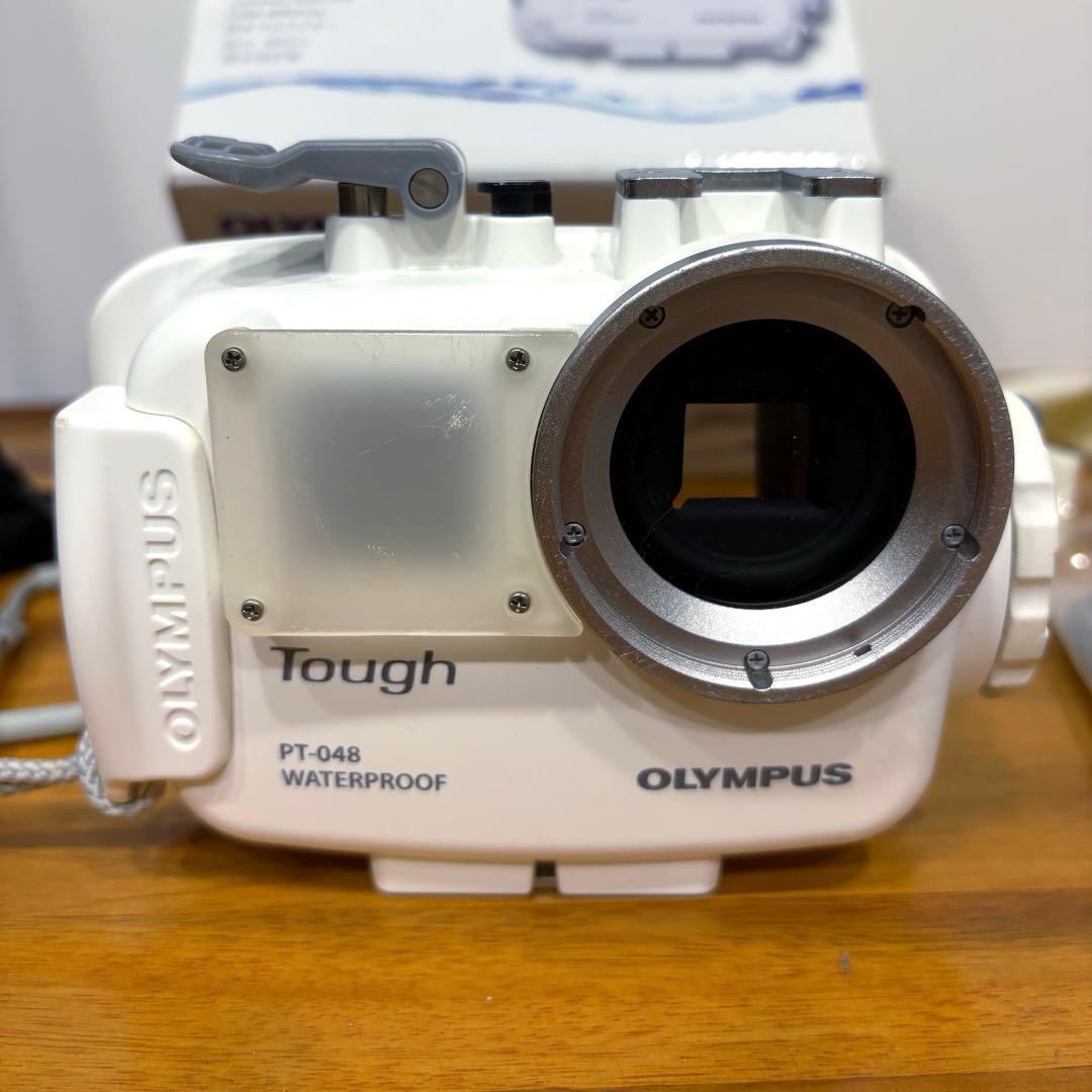 OLYMPUS Tough PT-048 WHT μTOUGH-8010