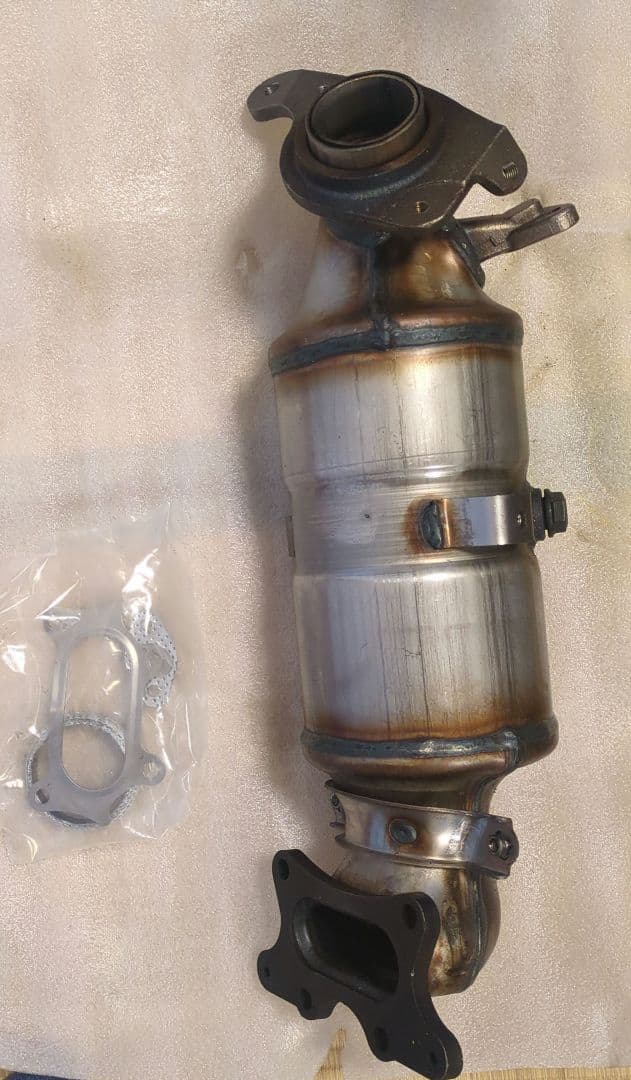 シビック FD1 1.8L 2005年〜2010年 新品　触媒　キャタライザー