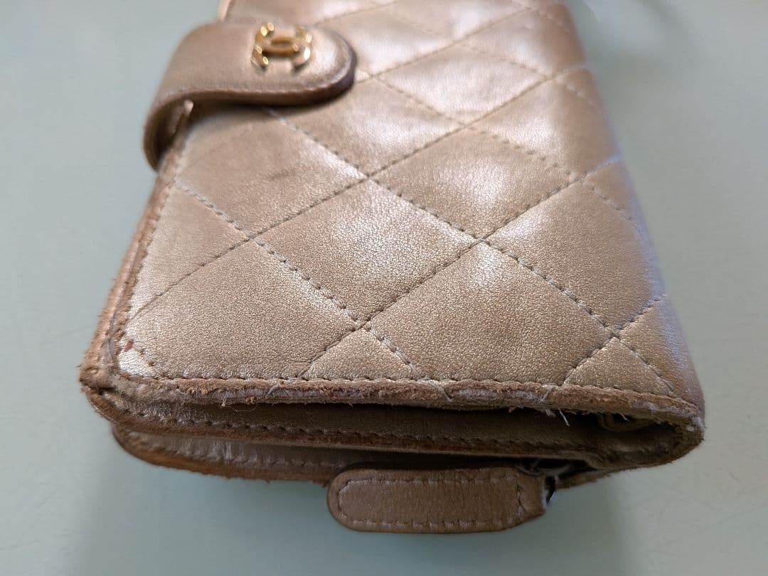 希少 CHANEL タイムレスクラシック マトラッセ キルティング 二つ折り財布