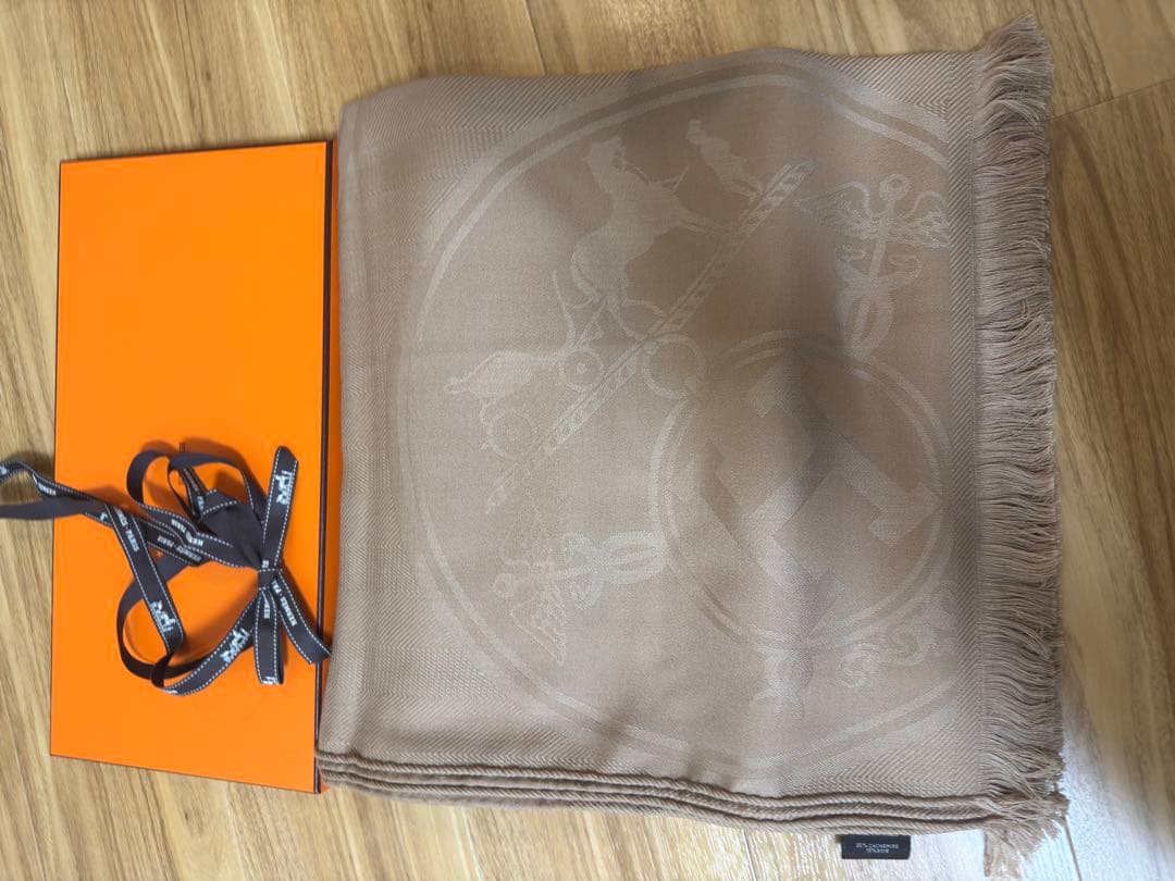 新品未使用　今月購入　エルメス ストール　マフラー カシミヤ　プレゼント最適