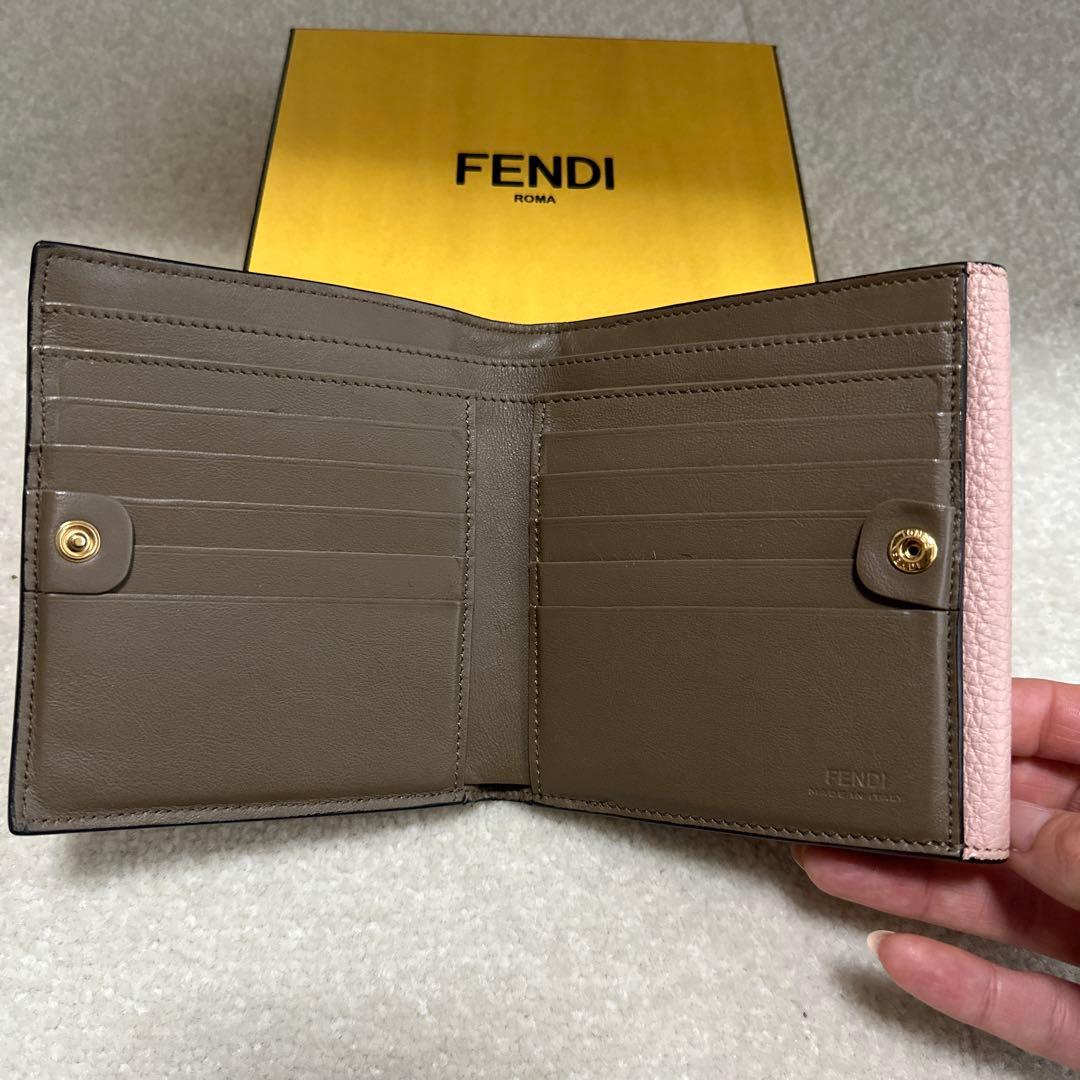 FENDI ピーカブーウォレット　財布　ピンク　バイカラー