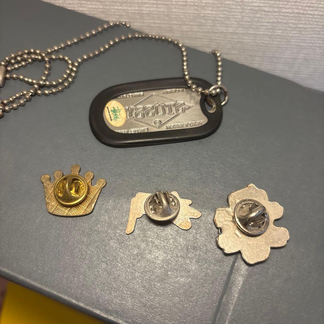 西*彦様 Old stussyオールドステューシー ドッグタグ ピンバッジセット