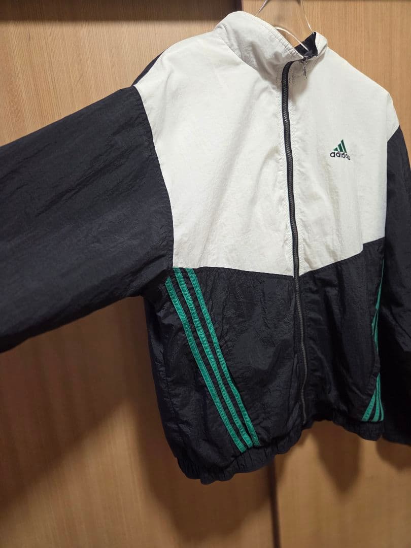 90s adidas ナイロンジャケット 万国旗タグ 常田大希 ビッグシルエット