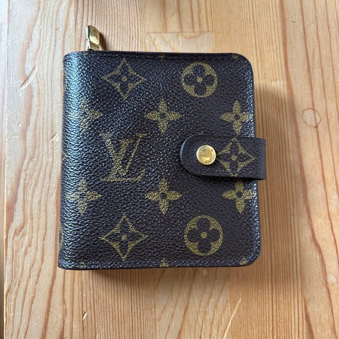 LOUIS VUITTON 財布　モノグラム　二つ折り