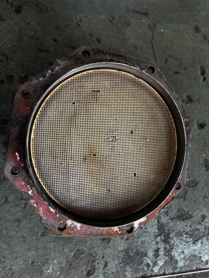 いすゞ　DPD DPF 触媒　フィルター　素材