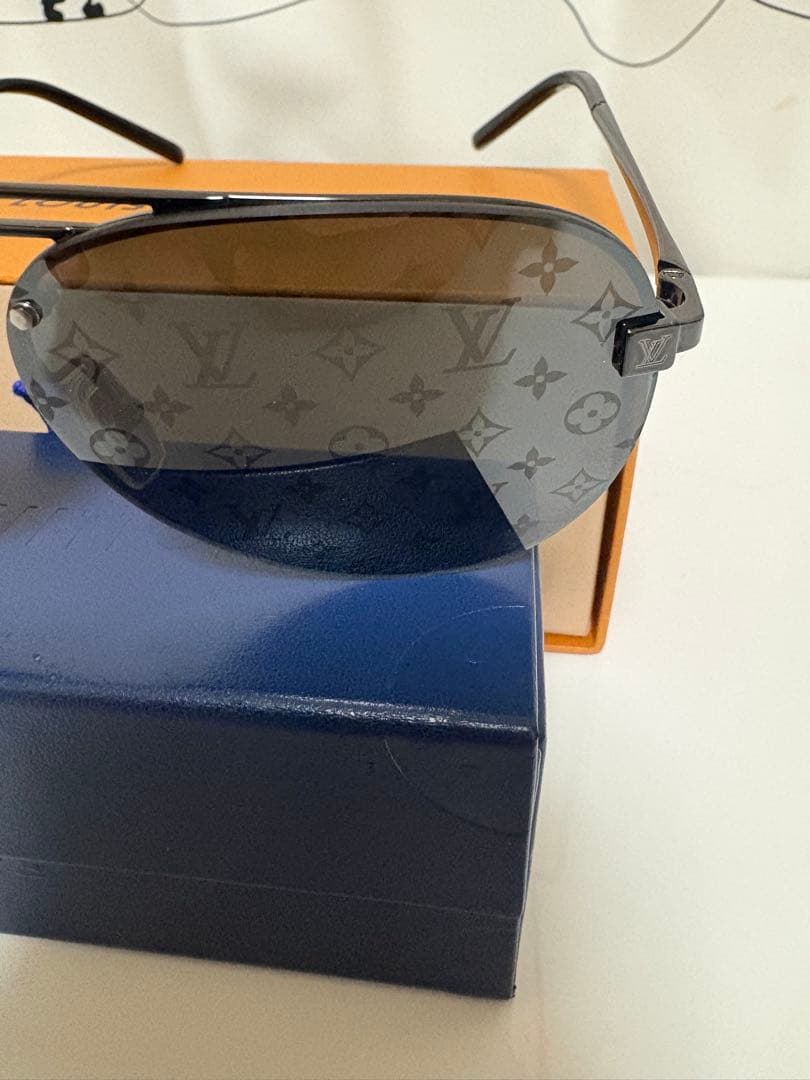 T*O様 美品Louis Vuitton サングラス・クロックワイズ