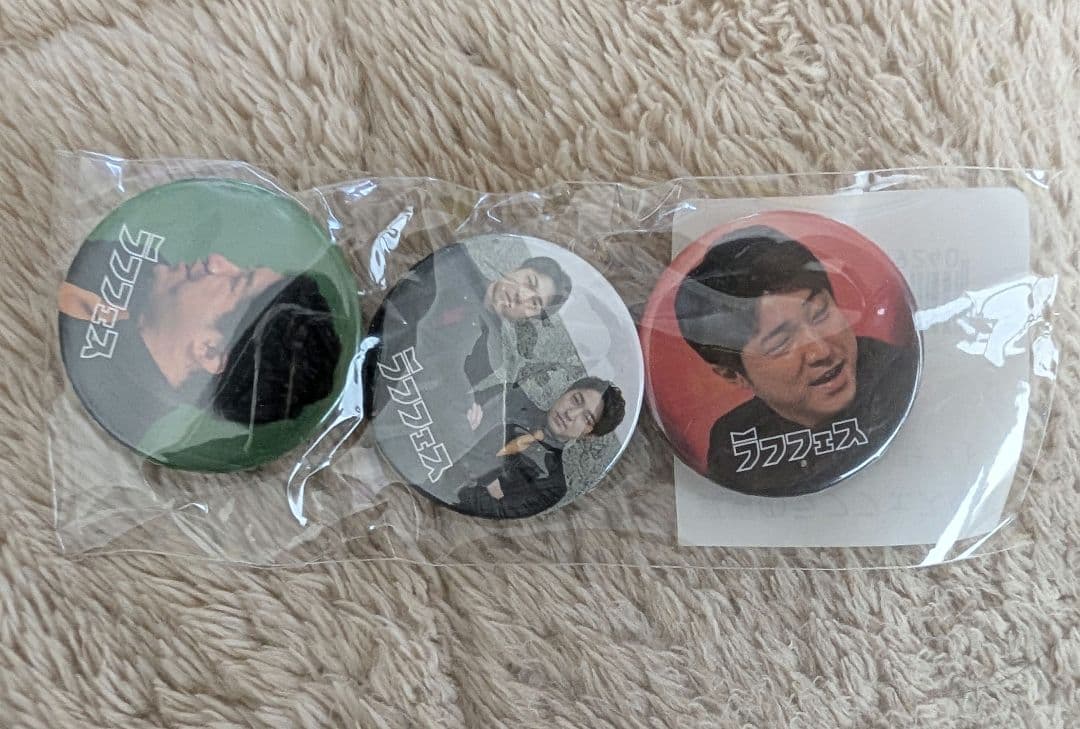 ダイタク ミニアクリルスタンド 缶バッジ