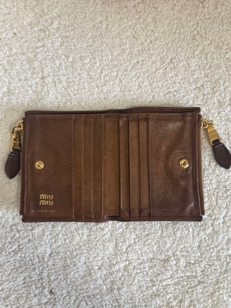 miumiu ナッパーレザー二つ折り財布