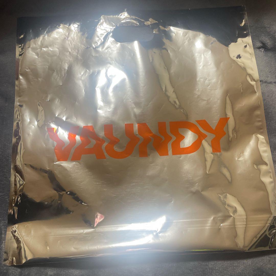 VAUNDY グッズ　 フーディー　XLサイズ