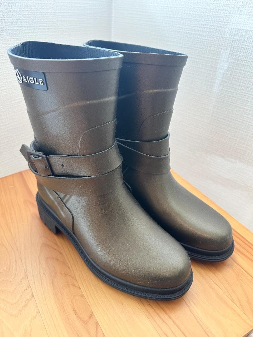さくらんぼAIGLEブーツ カーキ 35(約22.5cm)フランス製 新品