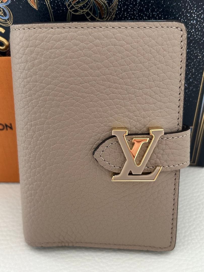くまママLouis Vuitton ヴェルティカル ウォレット コンパクト