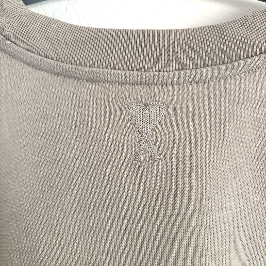 【新品未使用】　AMI PARISベージュ Tシャツ