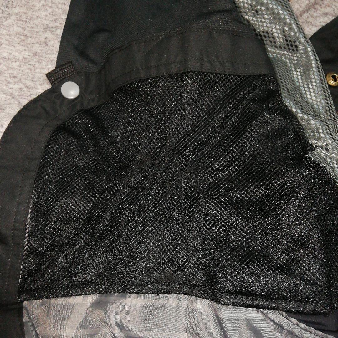 メンズ Sサイズ 迷彩 カモフラ スノボウェア ジャケット スノーボード 黒