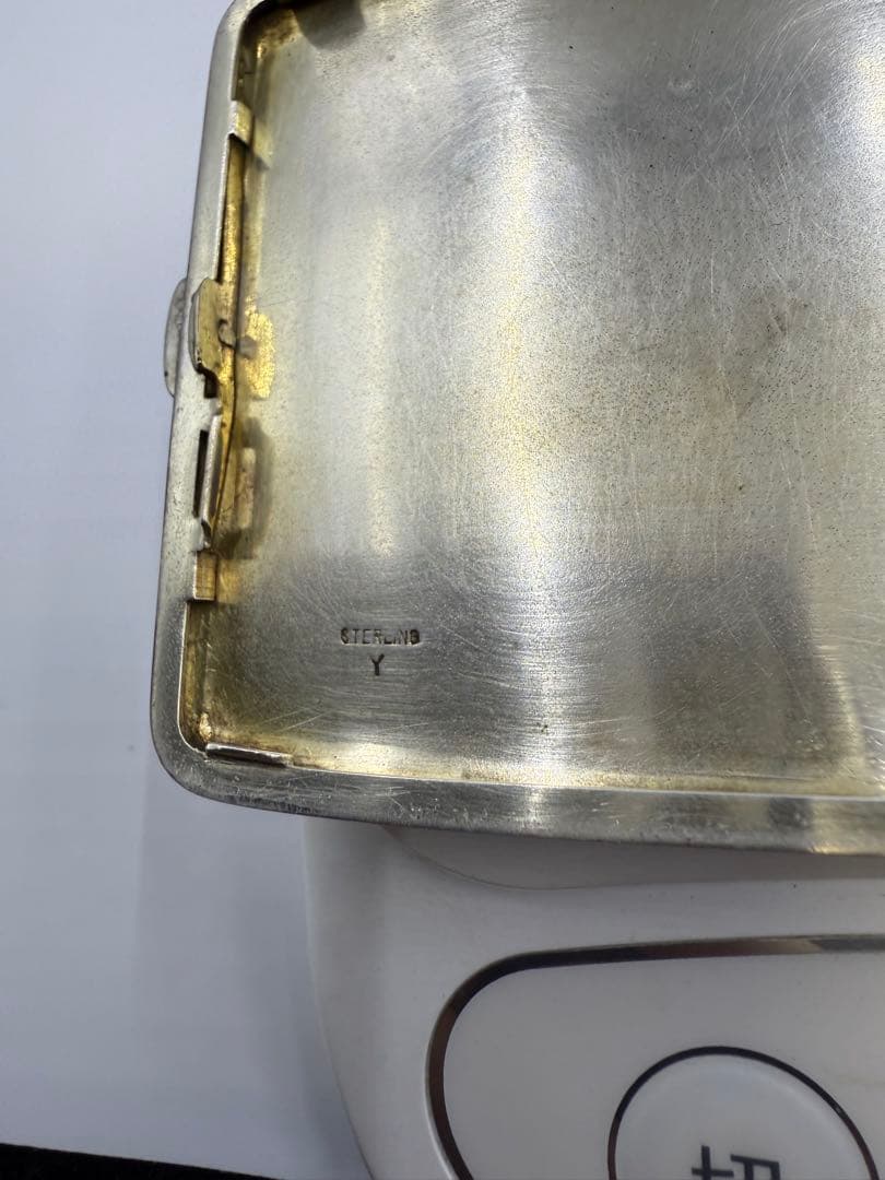 シルバー製アンティークケース 77g