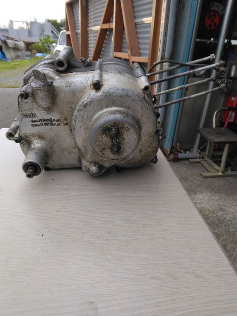 ホンダC100 2つ星　バイクエンジン