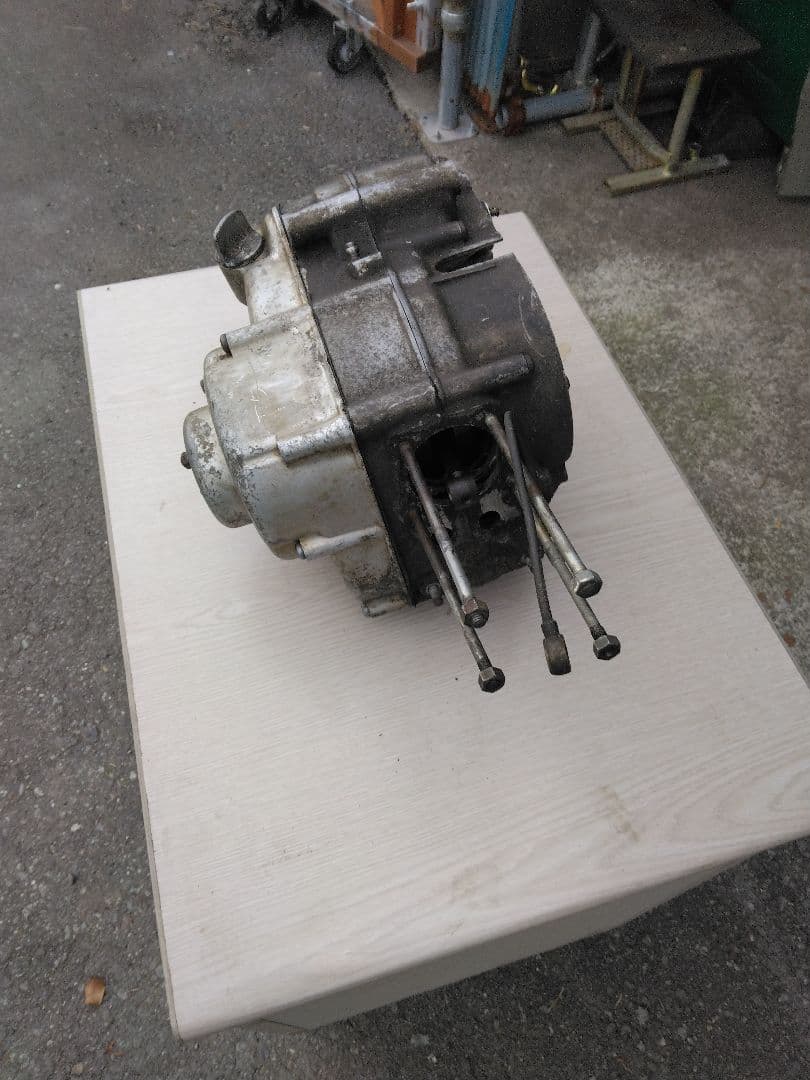 ホンダC100 2つ星　バイクエンジン