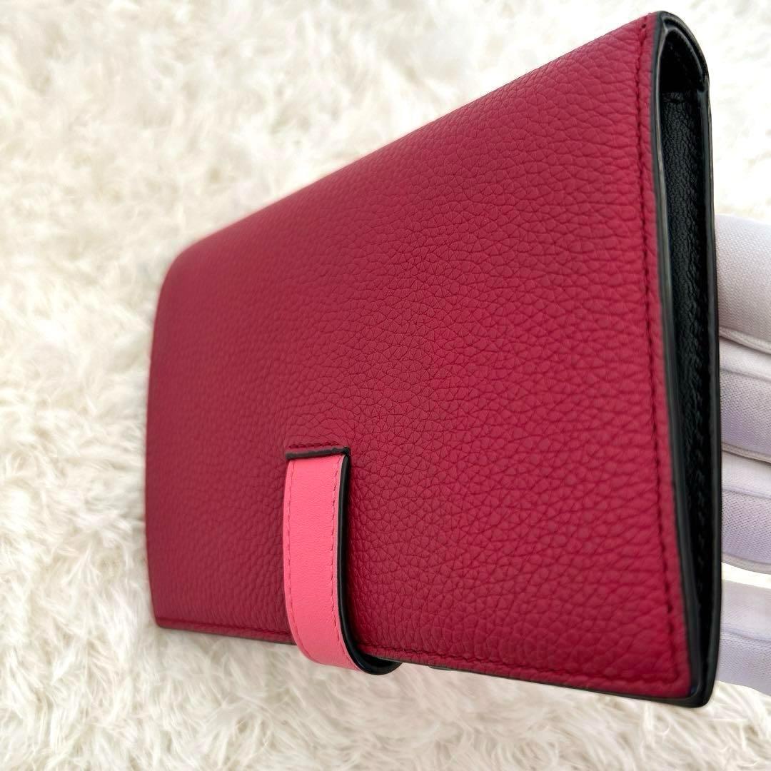 ロエベ アナグラム ミディアムバーティカルウォレット レザー 二つ折り財布