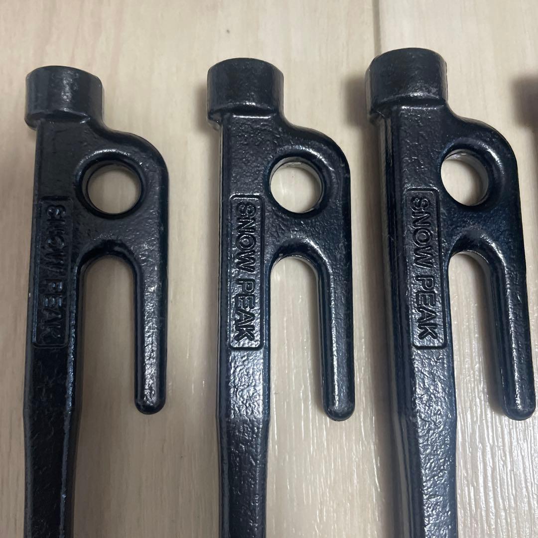 ペグ12本セットとハンマー　マルチコンテナM スノーピーク